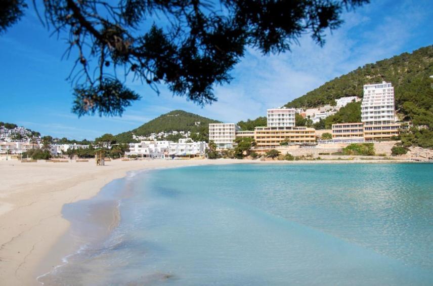 Apartamentos Ses Veles Cala Llonga  Εξωτερικό φωτογραφία