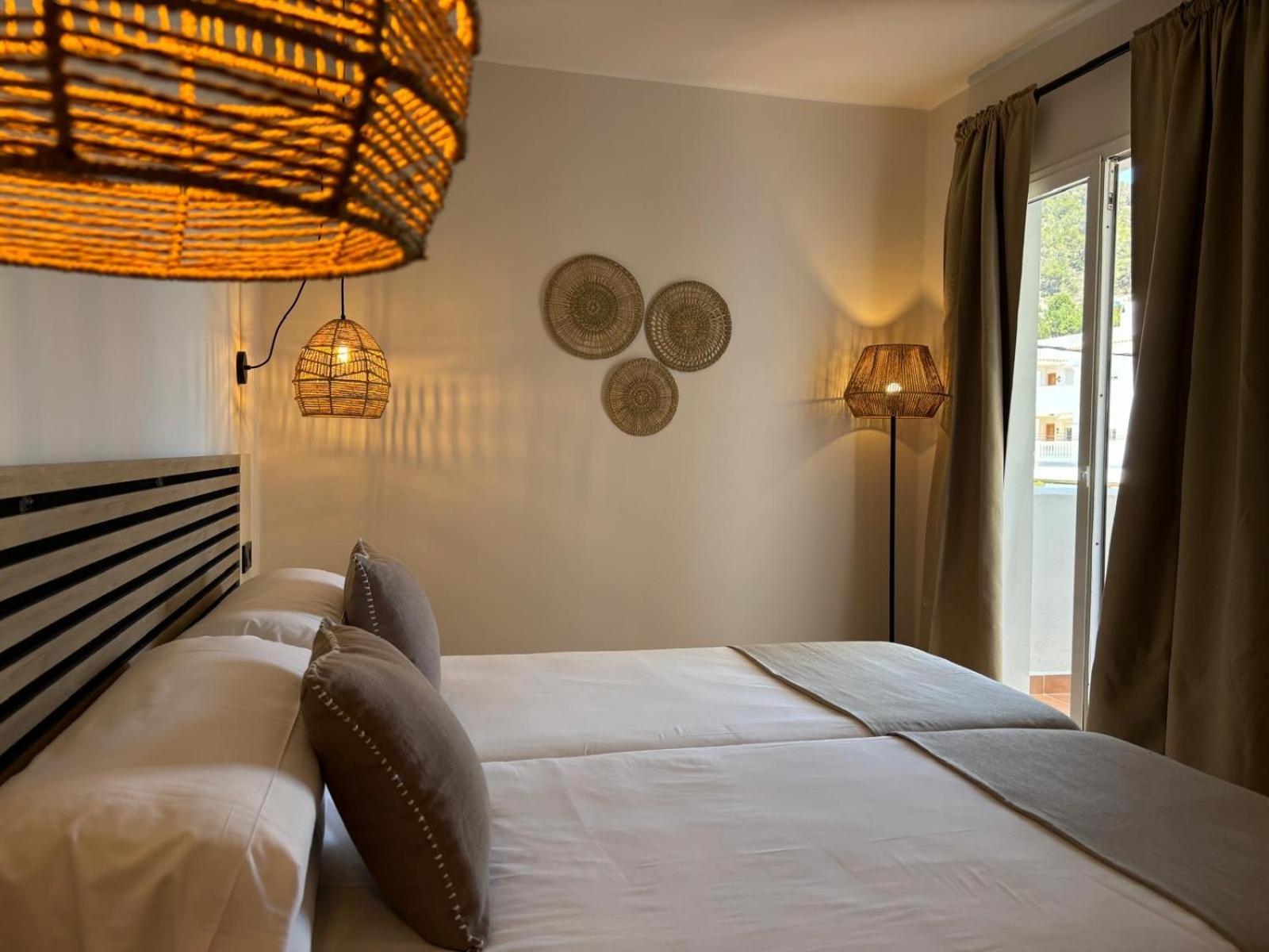Apartamentos Ses Veles Cala Llonga  Δωμάτιο φωτογραφία