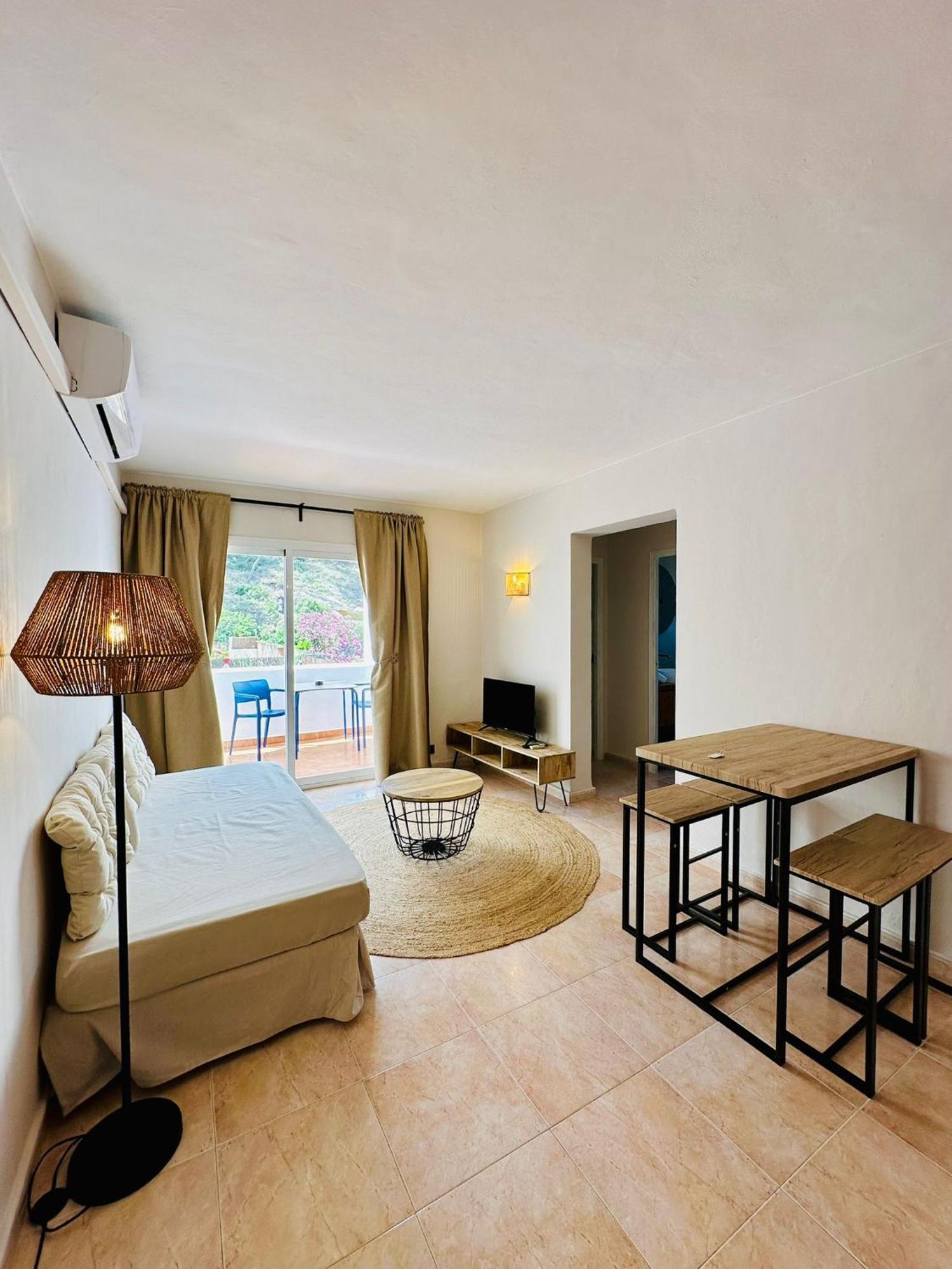 Apartamentos Ses Veles Cala Llonga  Εξωτερικό φωτογραφία