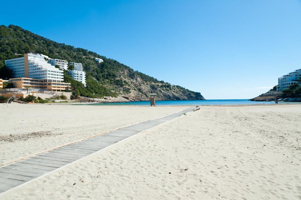 Apartamentos Ses Veles Cala Llonga  Εξωτερικό φωτογραφία