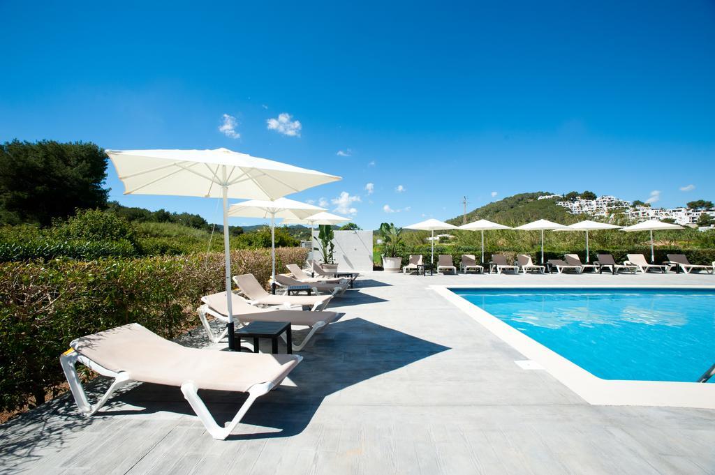 Apartamentos Ses Veles Cala Llonga  Εξωτερικό φωτογραφία