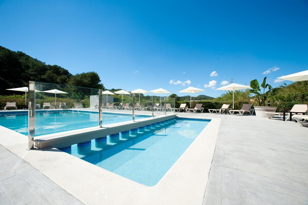 Apartamentos Ses Veles Cala Llonga  Εξωτερικό φωτογραφία
