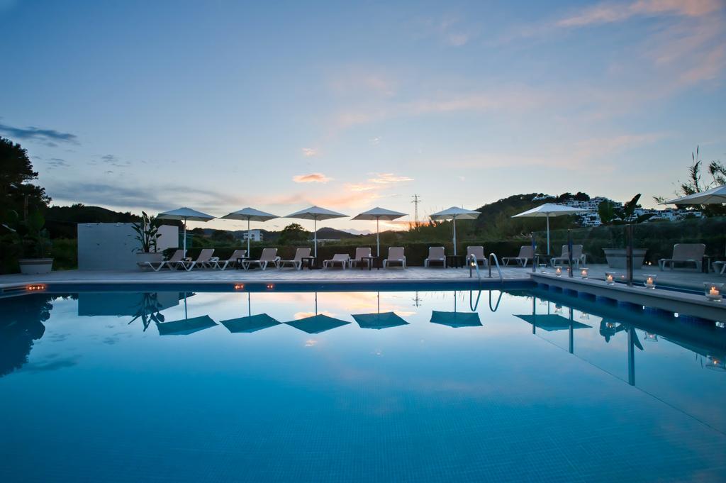 Apartamentos Ses Veles Cala Llonga  Εξωτερικό φωτογραφία